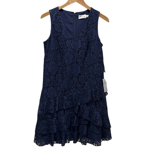 Eliza J Dresses & Skirts - Eliza J Lace Datail Navy Blue V neck Sleeveless Dress Womens Size 8